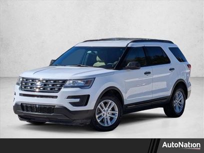 Used 2017 Ford Explorer FWD