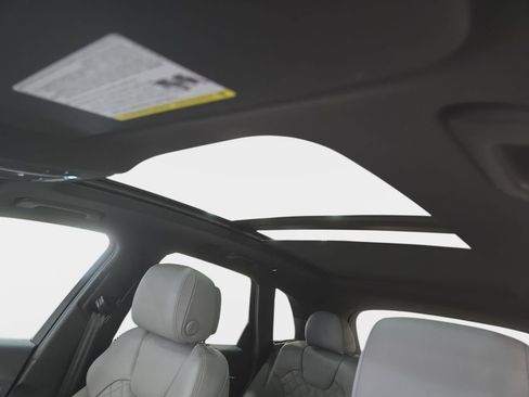 Used 2025 Audi SQ5 Premium Plus w/ Premium Plus Package image 25