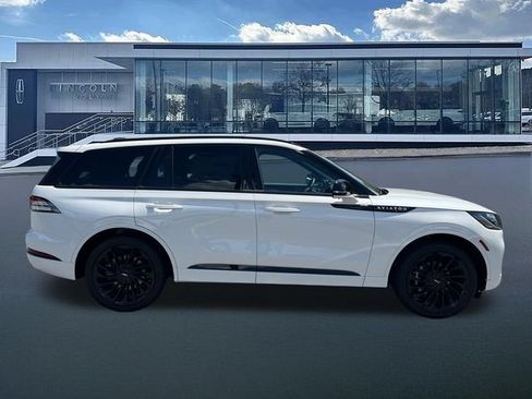 New 2026 Lincoln Aviator Reserve AWD/4WD image 9