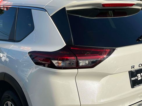 Used 2023 Nissan Rogue SV w/ SV Premium B Package AWD/4WD image 8