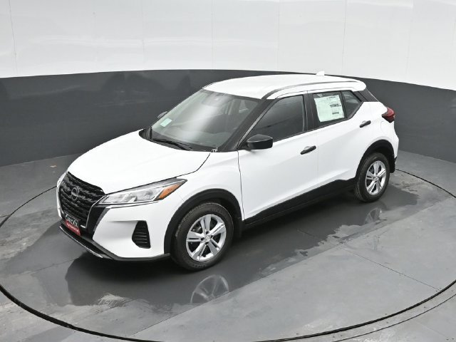 Used 2025 Nissan Kicks Play S FWD image 30