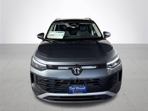 New 2026 Volkswagen Tiguan SE image 3