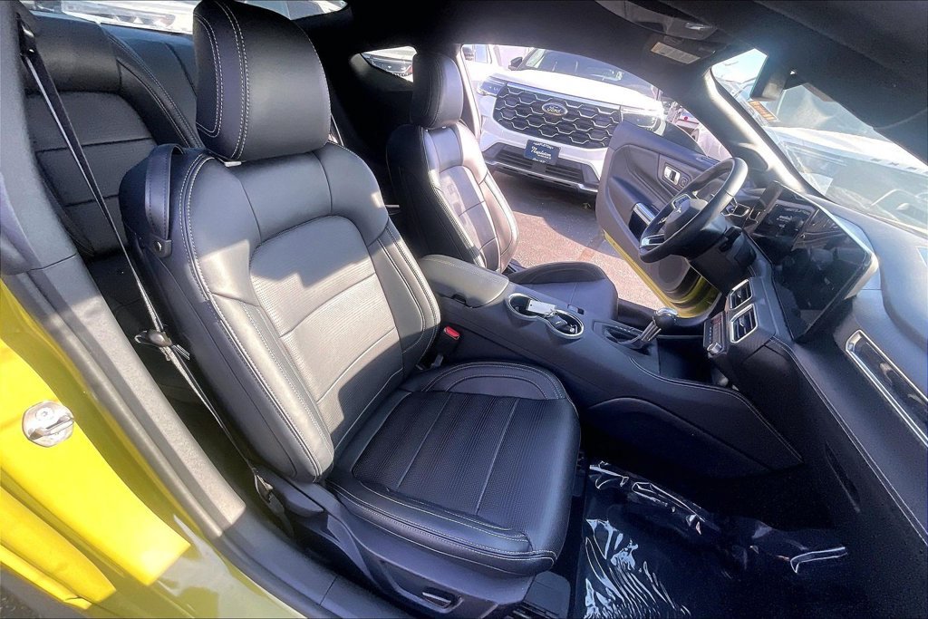 Used 2025 Ford Mustang Premium RWD image 26