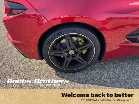 Used 2021 Chevrolet Corvette Stingray Premium Conv w/ Z51 Performance Package RWD image 12