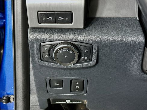 Used 2022 Ford F350 Platinum image 17