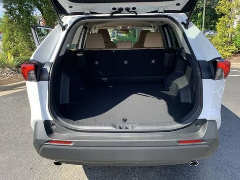 Certified 2025 Toyota RAV4 LE AWD/4WD image 32