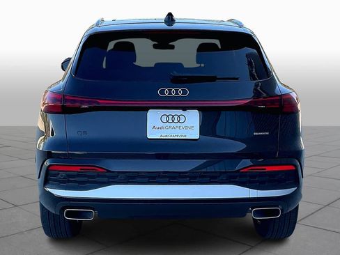 Certified 2025 Audi Q5 Premium w/ Convenience Package image 4