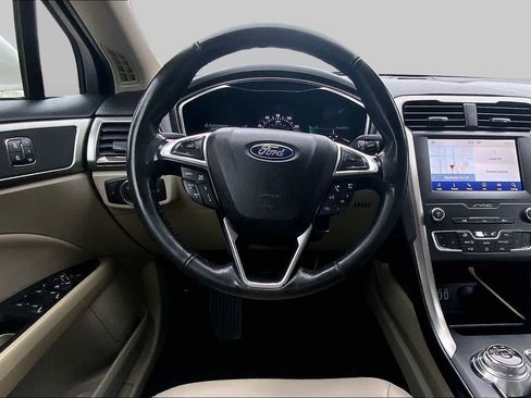 Used 2020 Ford Fusion SEL FWD image 6