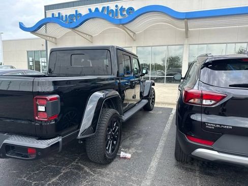 Used 2022 Jeep Gladiator Overland AWD/4WD image 5