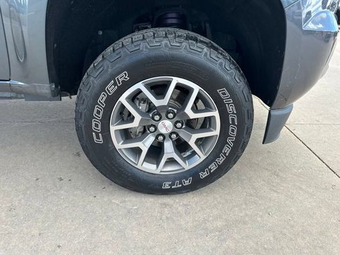 Used 2015 GMC Canyon SLE w/ All-Terrain Package AWD/4WD image 34