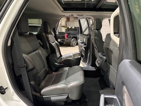 Used 2025 Ford Expedition Active AWD/4WD image 23