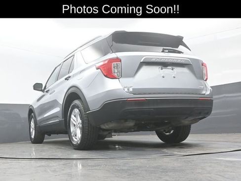 Used 2022 Ford Explorer XLT image 23