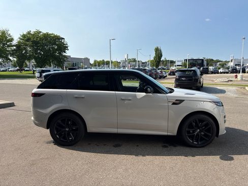 Used 2024 Land Rover Range Rover Sport Dynamic SE AWD/4WD image 6