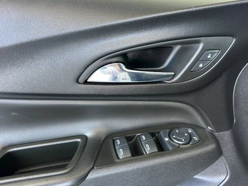 Used 2024 Chevrolet Equinox LT FWD image 11