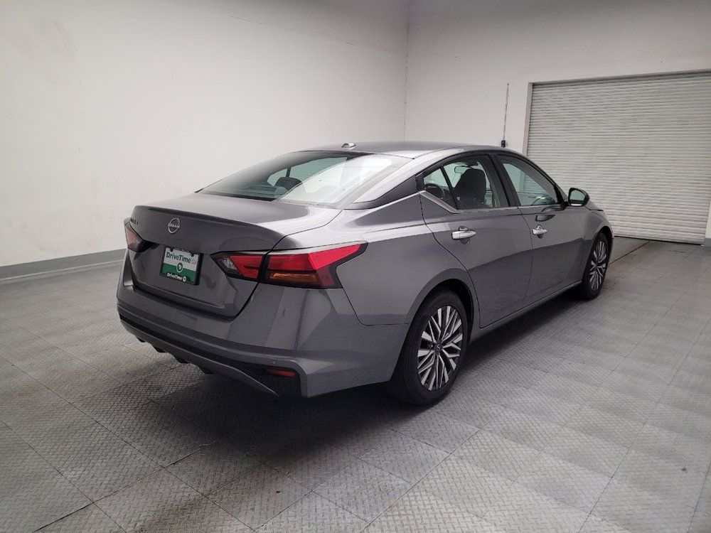 Used 2025 Nissan Altima 2.5 SV FWD image 9