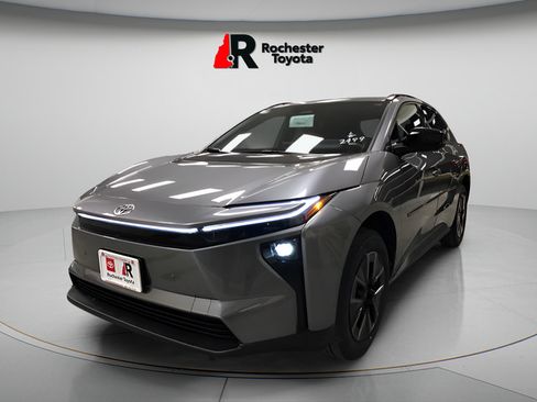 Used 2026 Toyota bZ AWD/4WD image 8