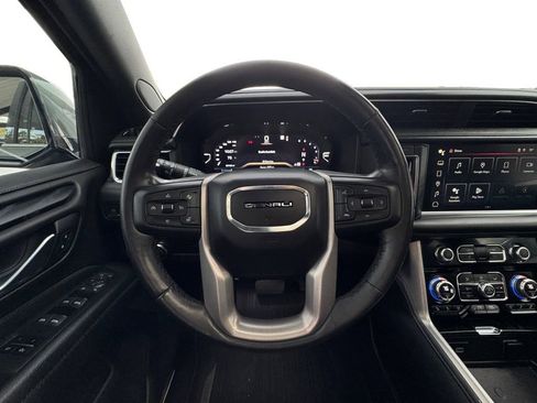 Used 2023 GMC Yukon XL Denali image 14