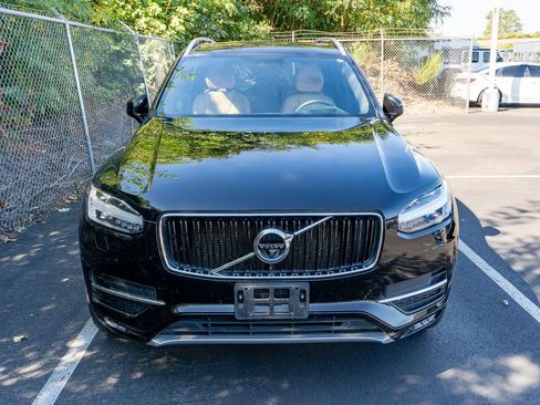 Used 2018 Volvo XC90 T6 Momentum w/ Convenience Package AWD/4WD image 2