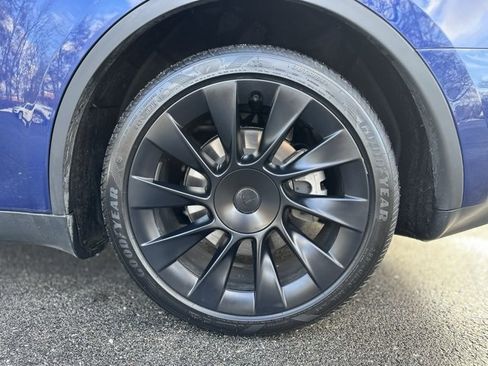 Used 2024 Tesla Model Y Long Range image 28
