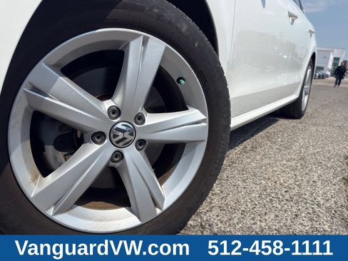Used 2015 Volkswagen Passat 1.8T Limited Edition FWD image 6