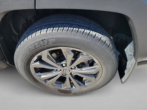 Used 2024 Toyota RAV4 Limited image 12