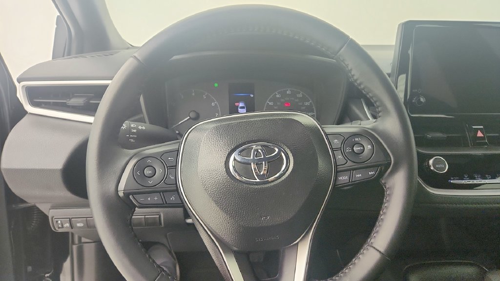 Used 2025 Toyota Corolla SE FWD image 16