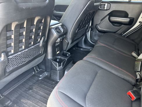 Used 2020 Jeep Wrangler Unlimited Rubicon AWD/4WD image 15
