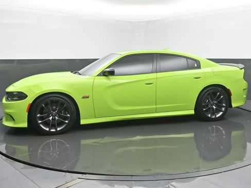 Used 2023 Dodge Charger Scat Pack w/ Plus Group RWD image 2