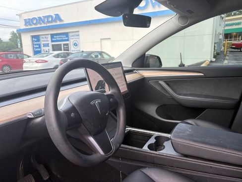 Used 2023 Tesla Model Y Long Range AWD/4WD image 7