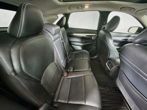 Used 2019 INFINITI QX50 Essential w/ Premium Heat Package AWD/4WD image 29