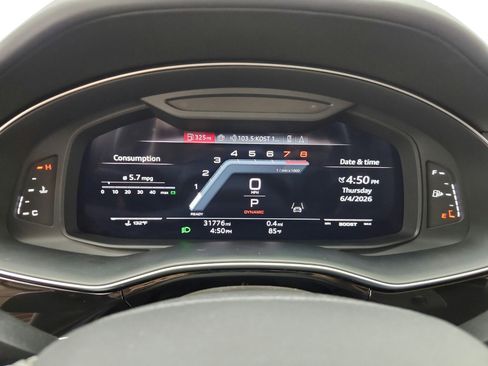 Used 2024 Audi SQ8 Prestige AWD/4WD image 10
