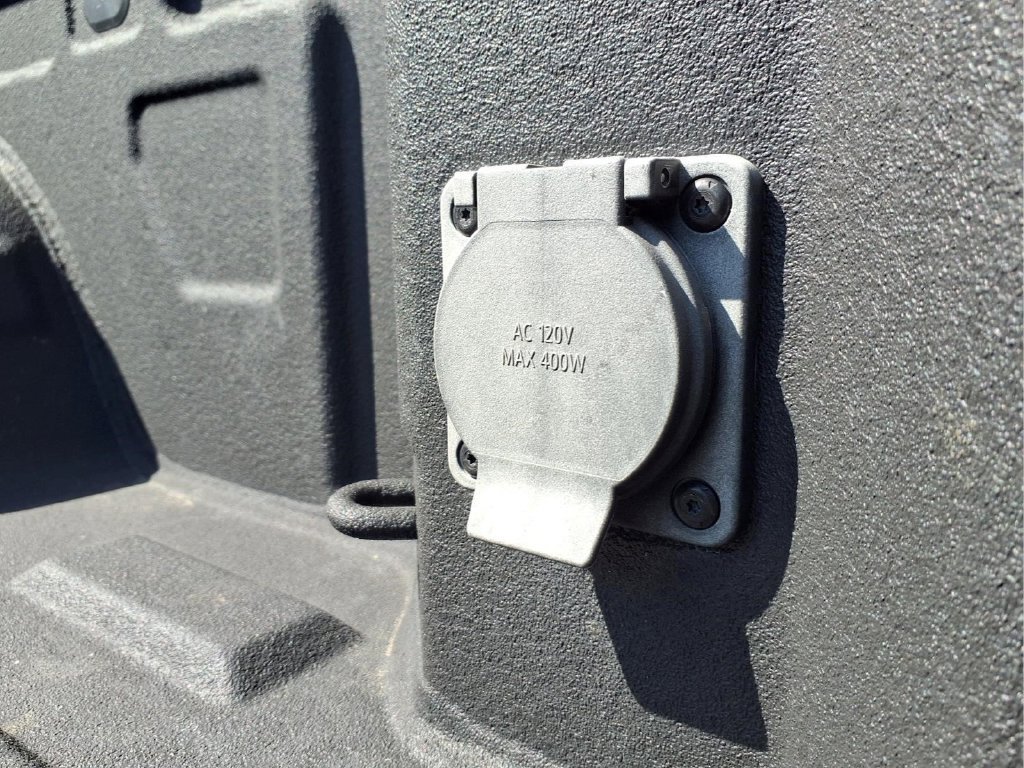 Used 2024 GMC Sierra 1500 AT4 w/ Technology Package AWD/4WD image 23
