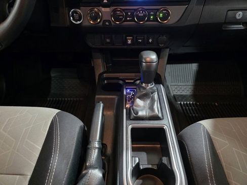 Used 2022 Toyota Tacoma TRD Sport image 20