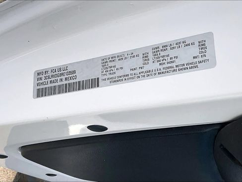 Used 2024 RAM ProMaster 2500 w/ Premium Convenience Group image 33