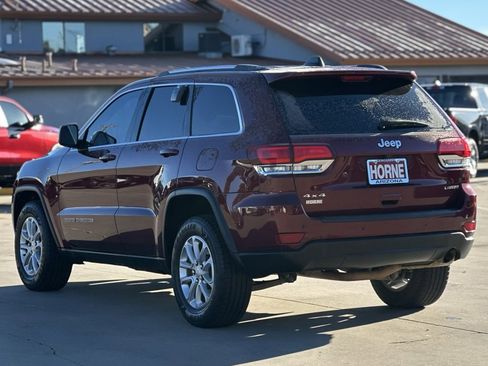 Used 2021 Jeep Grand Cherokee Laredo image 5