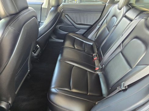 Used 2018 Tesla Model 3 Long Range RWD image 29