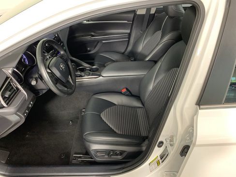 Used 2023 Toyota Camry SE image 29