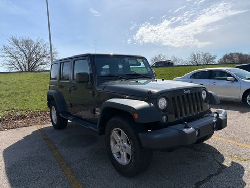 Used 2017 Jeep Wrangler Unlimited Sport w/ Quick Order Package 24S image 4