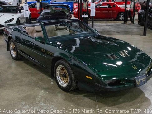 Used 1992 Pontiac Firebird Trans Am image 10