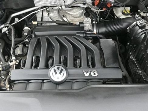 Used 2020 Volkswagen Atlas Cross Sport SE AWD/4WD image 12