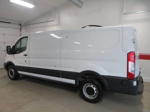 Used 2018 Ford Transit 250 148 Low Roof RWD image 3