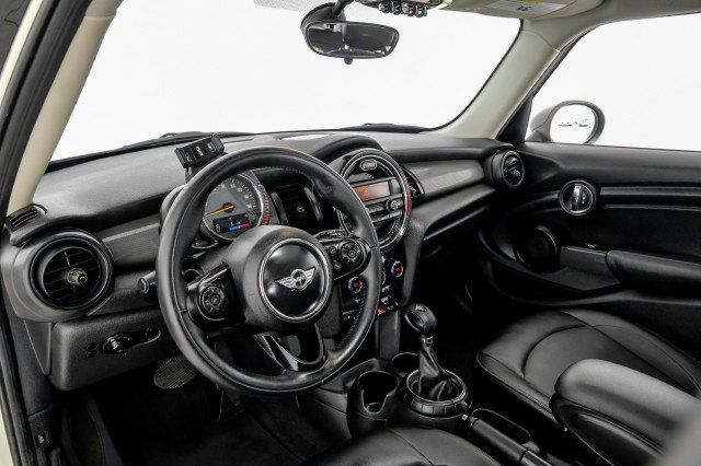 Used 2016 MINI Cooper 4-Door Hardtop FWD image 13