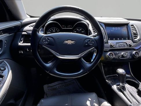 Used 2014 Chevrolet Impala LT w/ Convenience Package FWD image 9