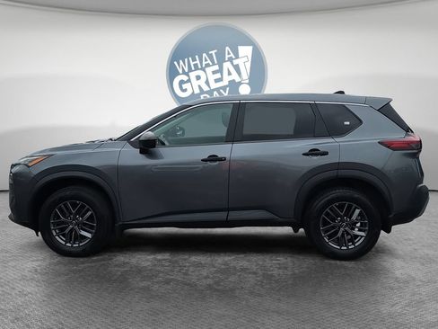 Used 2023 Nissan Rogue S AWD/4WD image 7