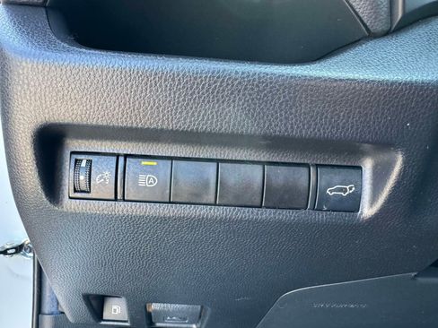 Certified 2021 Toyota RAV4 XLE w/ Convenience Package AWD/4WD image 24