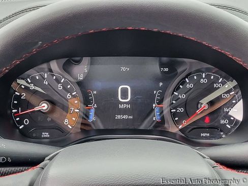 Used 2025 Jeep Compass Trailhawk AWD/4WD image 17