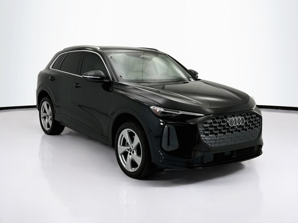 Certified 2025 Audi Q5 Premium Plus w/ Premium Plus AWD/4WD image 3