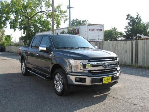 Used 2019 Ford F150 Lariat w/ Equipment Group 502A Luxury AWD/4WD image 2
