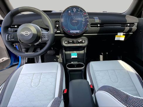 Used 2026 MINI Cooper 2-Door Hardtop FWD image 5