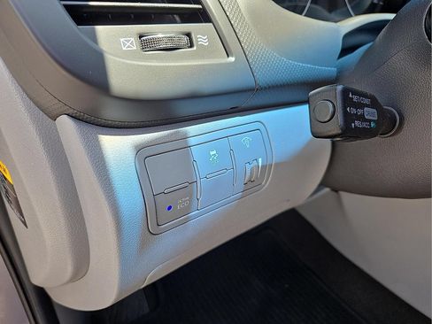 Used 2013 Hyundai Accent GLS FWD image 11